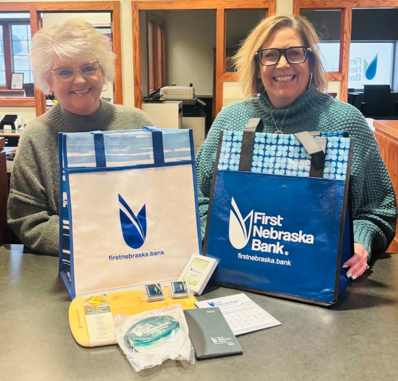 With funds raised through our in-branch 2025 Jean Days, the Nebraska City team donated a full Thanksgiving meal to a local family in need.