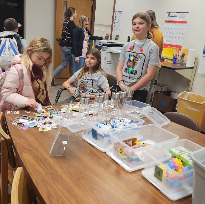 Wrapping up 2024 with our last Tiger Branch-Dwight deposit day before Christmas break!