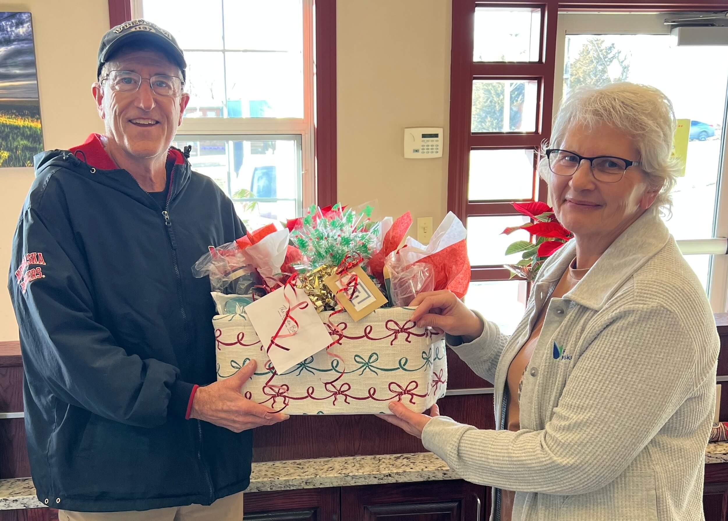 Congratulations to our 2025 Bennet holiday open house raffle winner, Steve Robb.